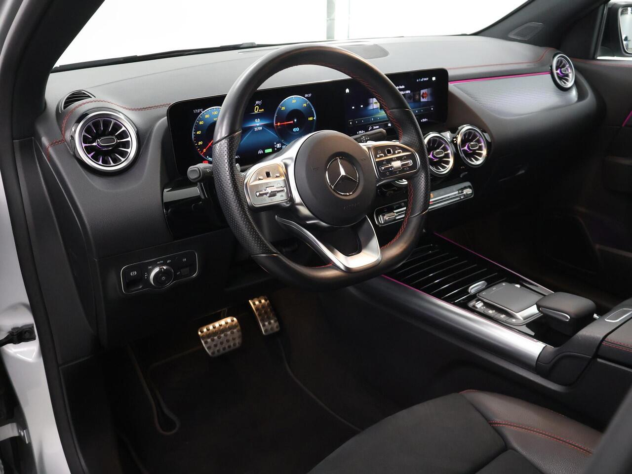 Mercedes-Benz EQA 350 4MATIC Electric Art 67 kWh | Trekhaak | Night | Stoelverwarming | Sfeerverlichting |