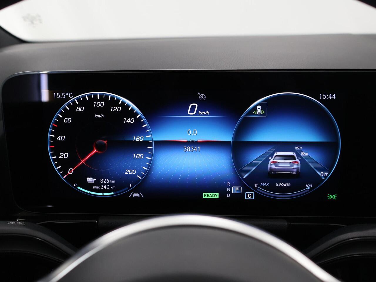 Mercedes-Benz EQA 250 Business Line 67 kWh | Trekhaak | Stoelverwarming | Sfeerverlichting | Achteruitrijcamera |