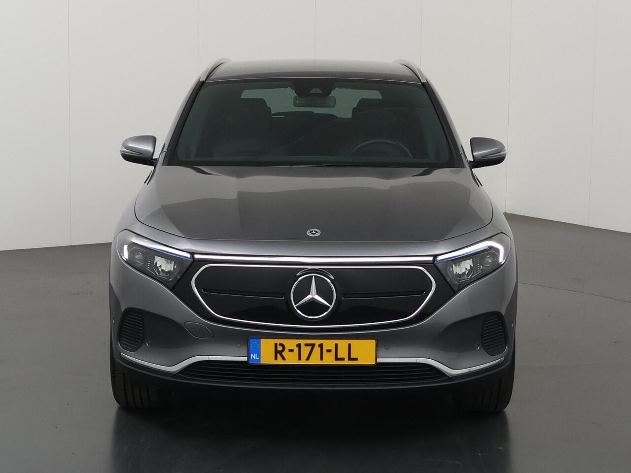Mercedes-Benz EQA 250 Business Line 67 kWh | Trekhaak | Stoelverwarming | Sfeerverlichting | Achteruitrijcamera |