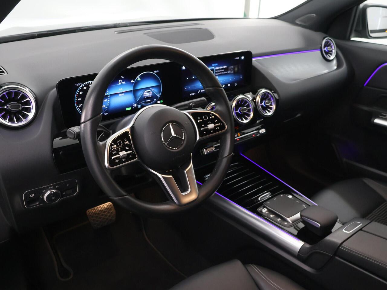 Mercedes-Benz EQA 250 Business Line 67 kWh | Trekhaak | Stoelverwarming | Sfeerverlichting | Achteruitrijcamera |