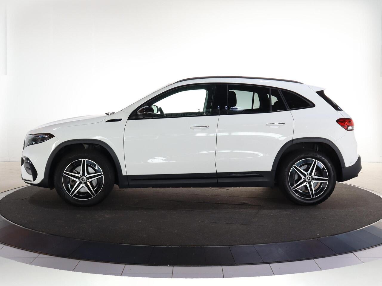 Mercedes-Benz EQA 350 4MATIC Business Solution AMG 67 kWh | Panoramadak | Trekhaak | Memory | Headup | 360 graden camera | Rijassistentiepakket |