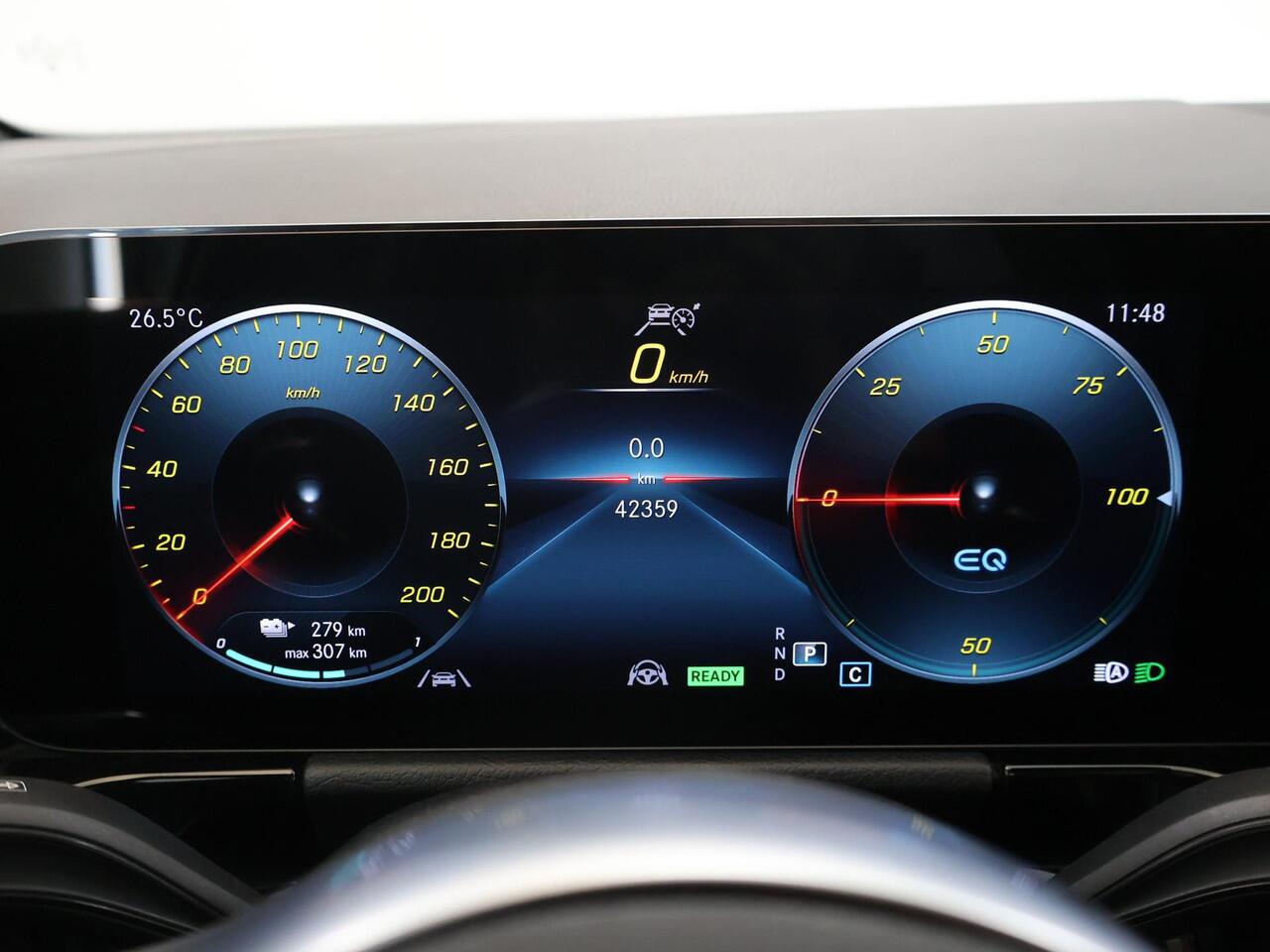 Mercedes-Benz EQA 250+ Sport Edition 71 kWh | AMG | Night | Panoramadak | Rijassistentiepakket |