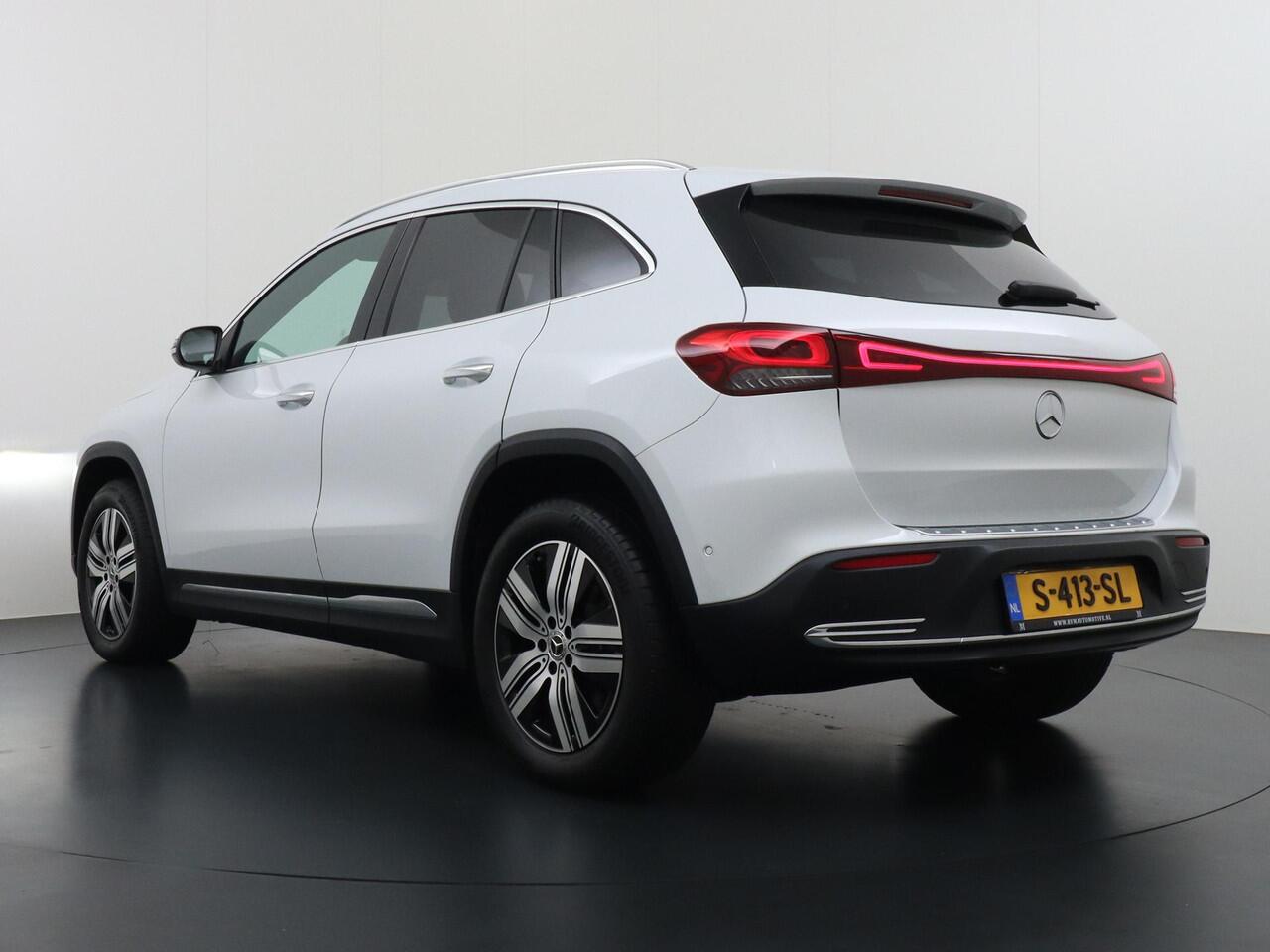 Mercedes-Benz EQA 250 Luxury Line 67 kWh LEDER | AMBILIGHT | CAMERA | PANORAMADAK | RIJKLAARPRIJS INCL. 12MND BOVAG