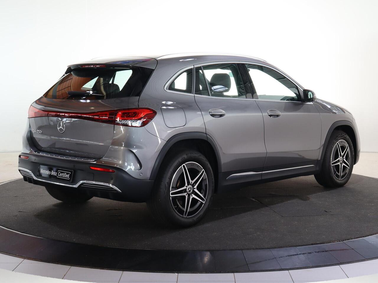 Mercedes-Benz EQA 250 AMG Line 67 kWh | Elektrische achterklep | Sfeerverlichting | Stoelverwarming |