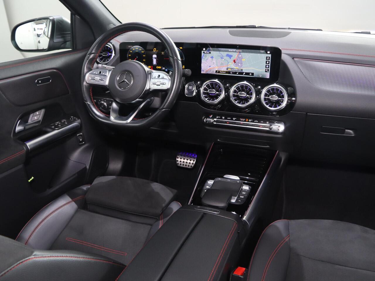 Mercedes-Benz EQA 250 AMG Line 67 kWh | Elektrische achterklep | Sfeerverlichting | Stoelverwarming |