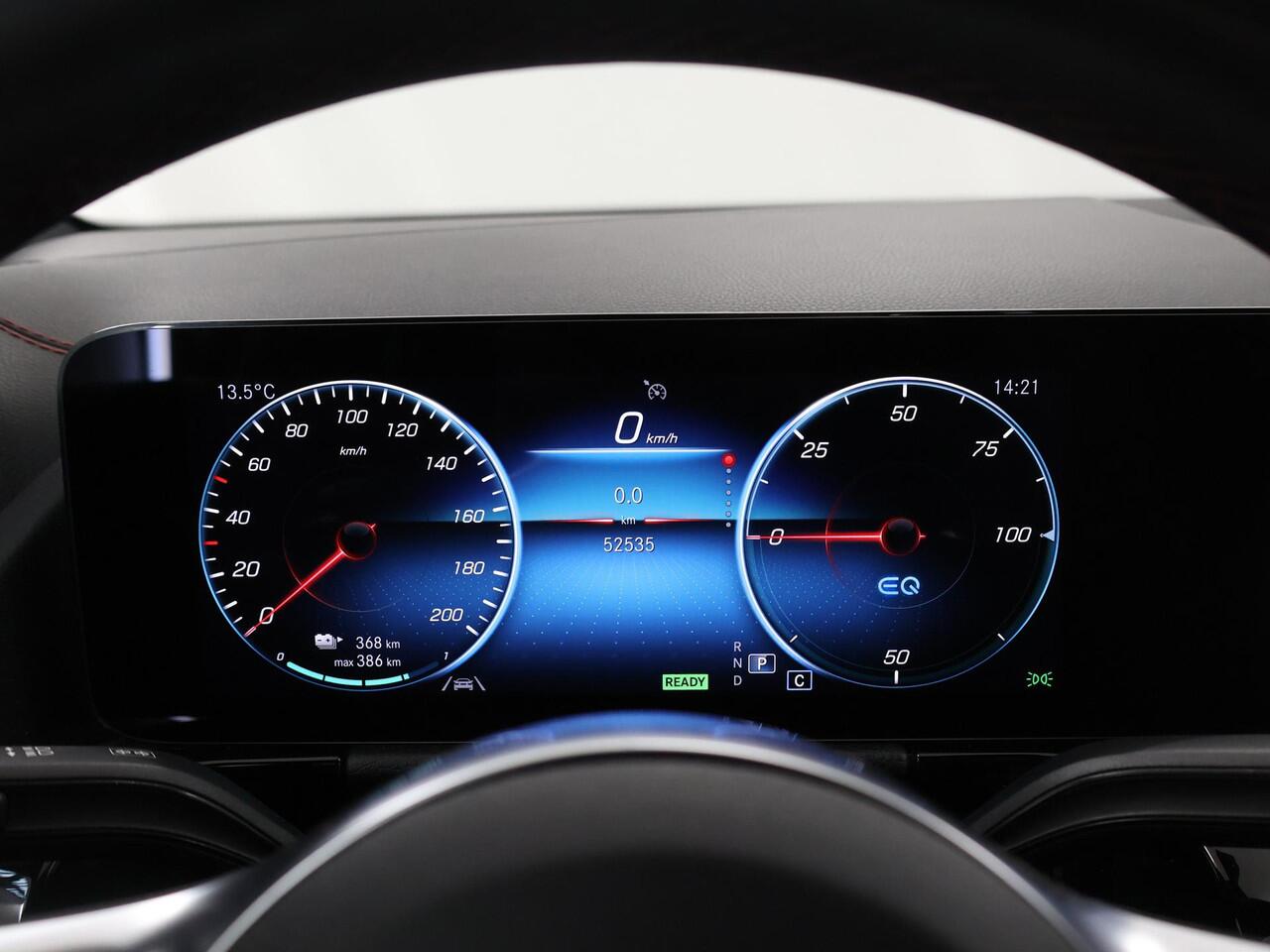 Mercedes-Benz EQA 250 67 kWh | AMG | Stoelverwarming | Sfeerverlichting | Achteruitrijcamera |