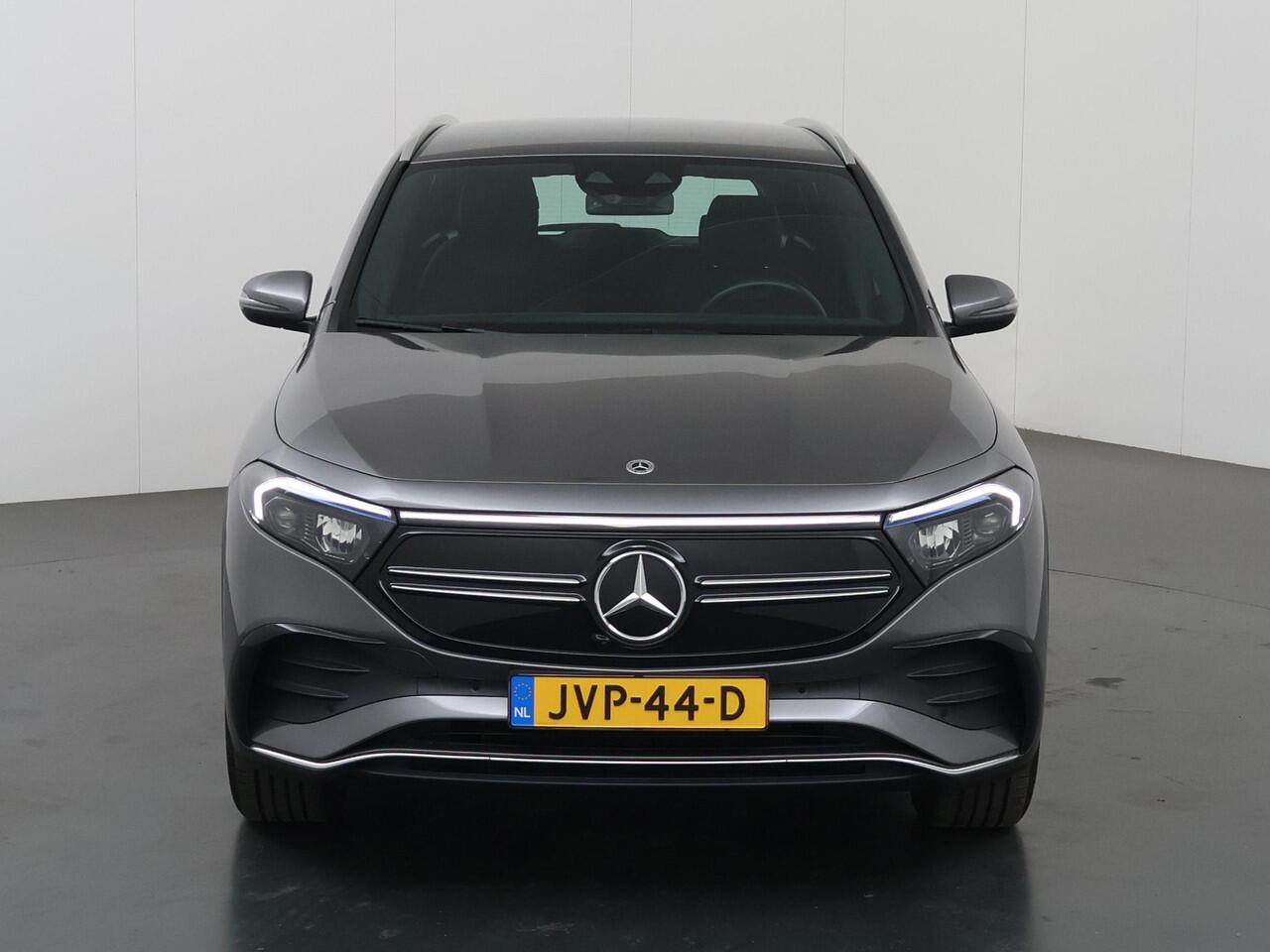 Mercedes-Benz EQA 250 67 kWh | AMG | Stoelverwarming | Sfeerverlichting | Achteruitrijcamera |