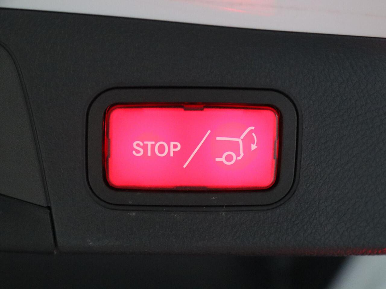 Mercedes-Benz EQA 250+ Business Edition 71 kWh | Stoelverwarming | Getint glas | Achteruitrijcamera | 18" lichtmetalen velgen |