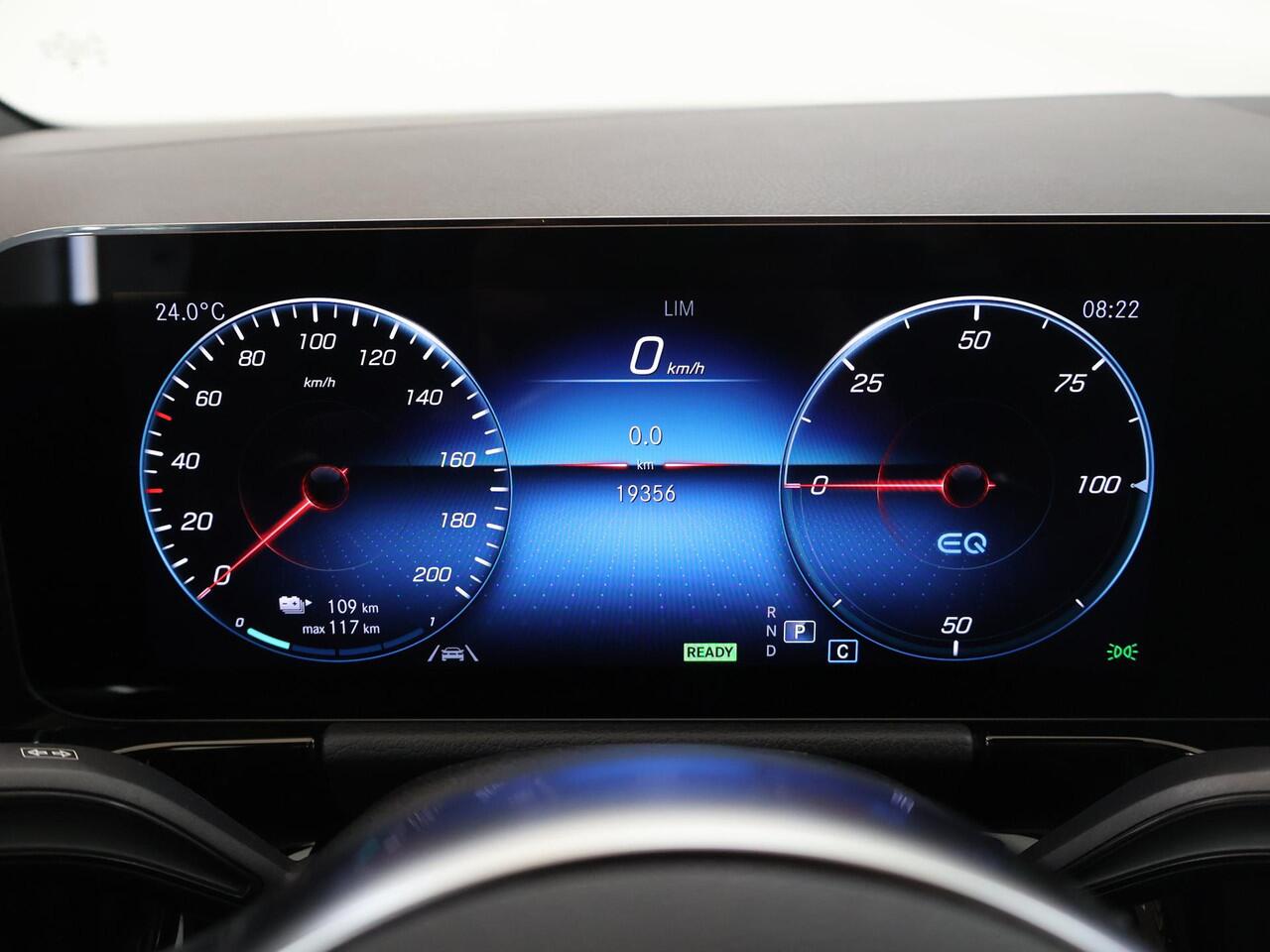 Mercedes-Benz EQA 250+ Business Edition 71 kWh | AMG | Panoramadak | Keyless | 360 graden camera |