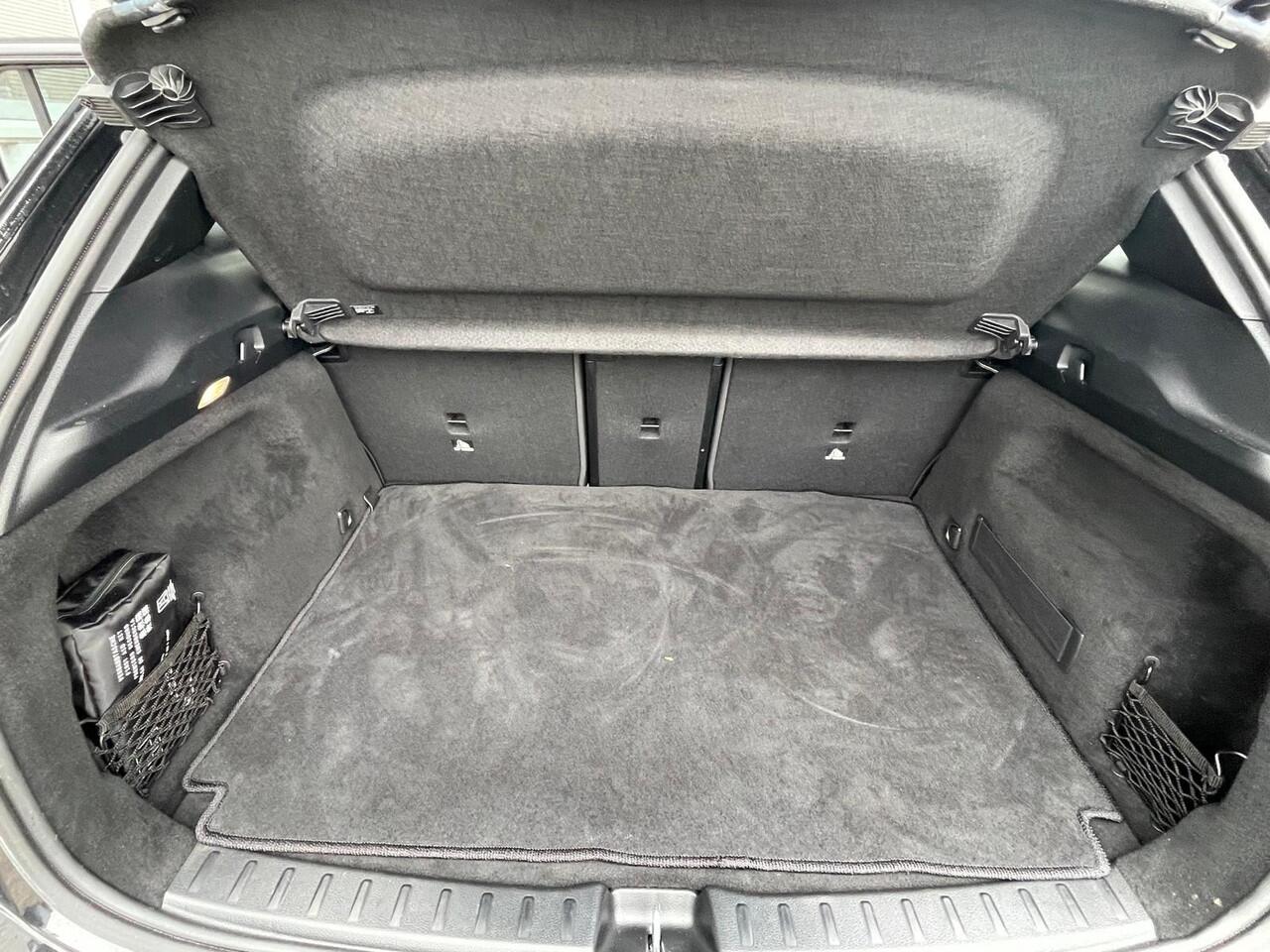 Mercedes-Benz EQA 250+ AMG | Panoramadak | 360° Camera | Night pakket | Elektrisch Verstelbare Stoelen + Memory | Dodehoekassistent | Advanced Sound System | Apple CarPlay | Android Auto | Sfeerverlichting | Stoelverwarming