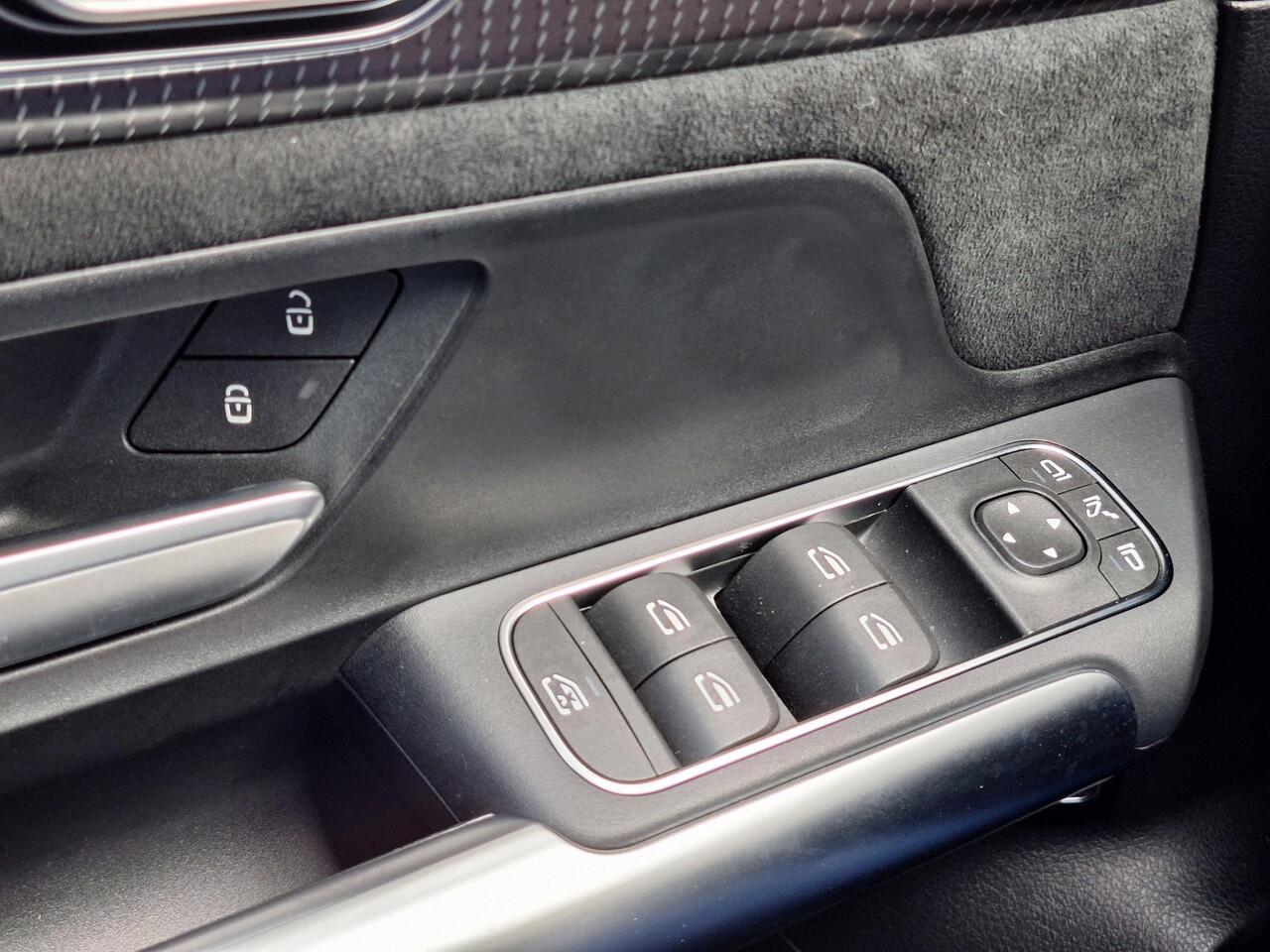 Mercedes-Benz EQA 250+ Business Edition 71 kWh | AMG Line | Panoramadak | Night pakket | Memory pakket | 360° Camera | Dodehoekassistentie | Sfeerverlichting | Keyless-GO | Elektrische achterklep