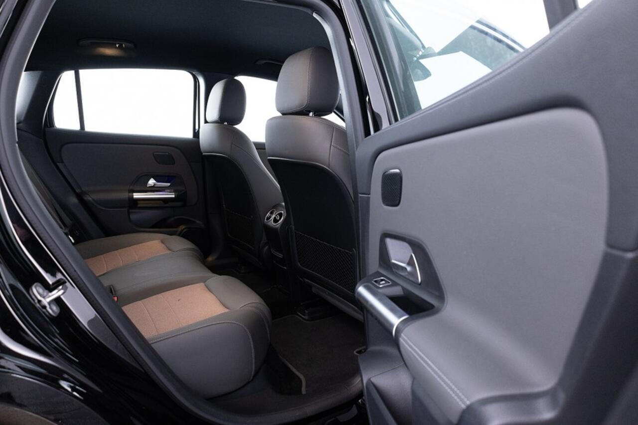 Mercedes-Benz EQA 250+ Electric Art | Full LED | Trekhaak | NAVI