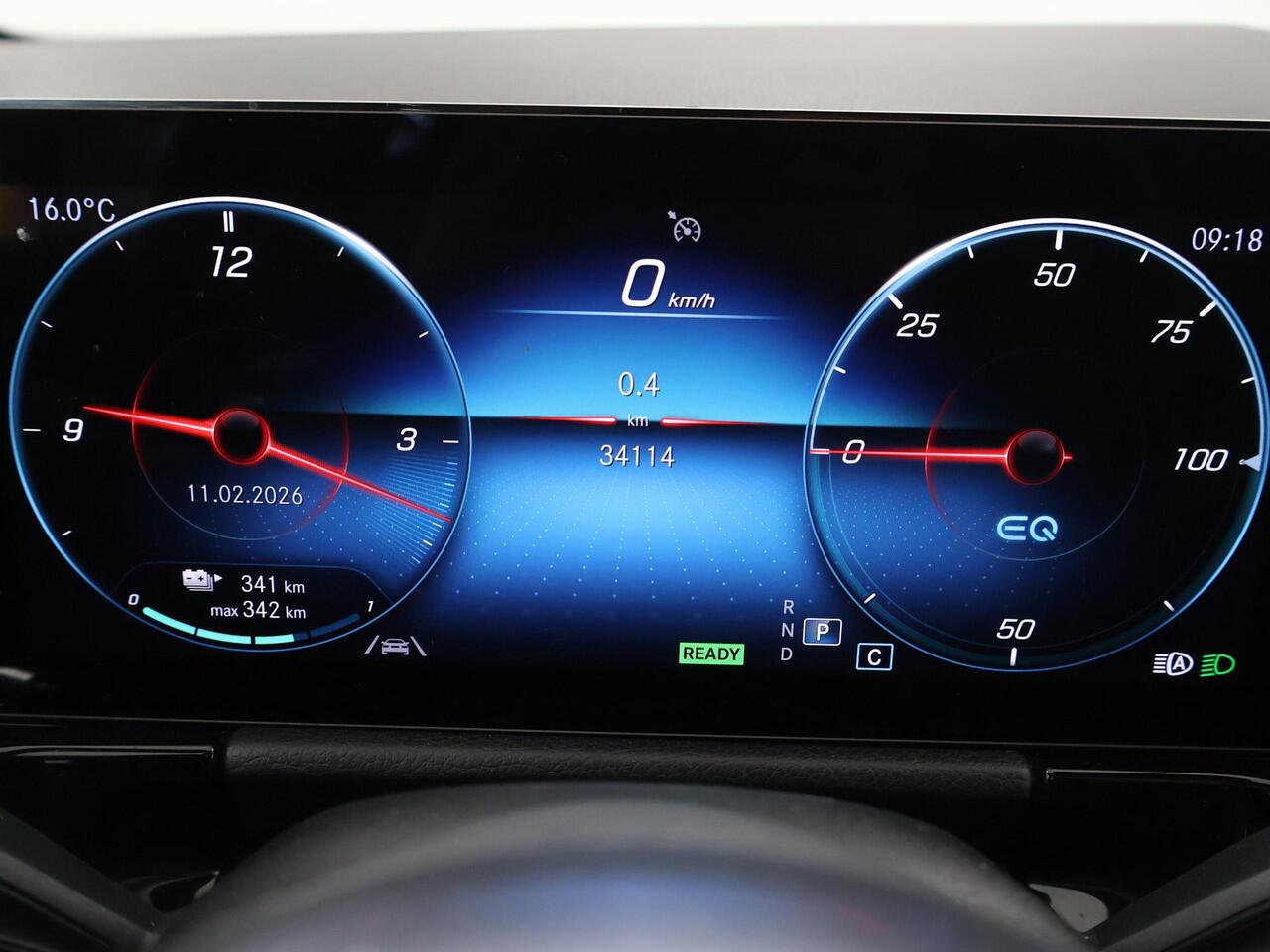 Mercedes-Benz EQA 250+ AMG Line 71 kWh | Night | Panoramadak | Sfeerverlichting | Draadloos telefoonladen | Stoelverwarming |