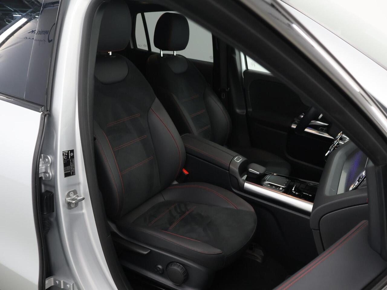 Mercedes-Benz EQA 250+ AMG Line 71 kWh | Night pakket | Stoelverwarming | Widescreen | Sfeerverlichting |