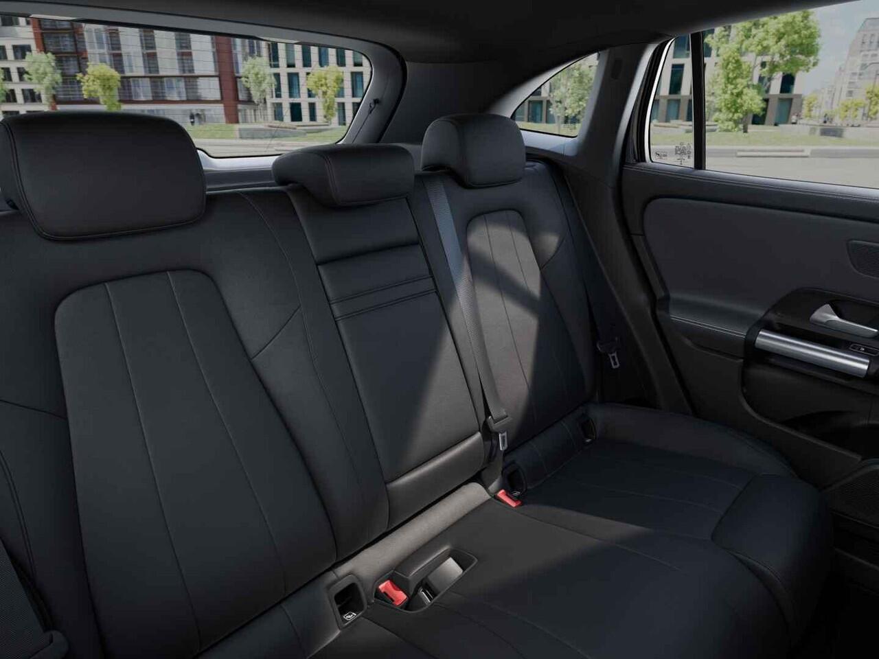 Mercedes-Benz EQA 250+ Business Solution Luxury