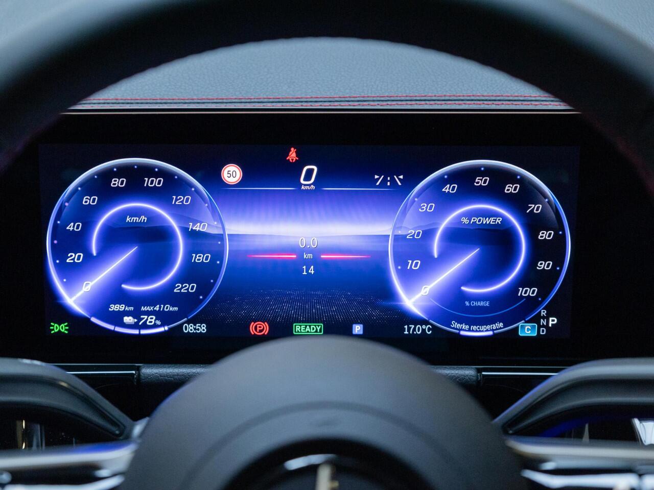 Mercedes-Benz EQA 250+ Business Solution AMG Panorama dak | Trekhaak