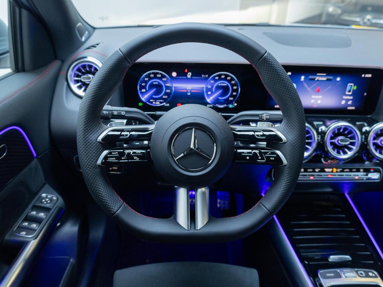 Mercedes-Benz EQA 250+ Business Solution AMG Panorama dak | Trekhaak