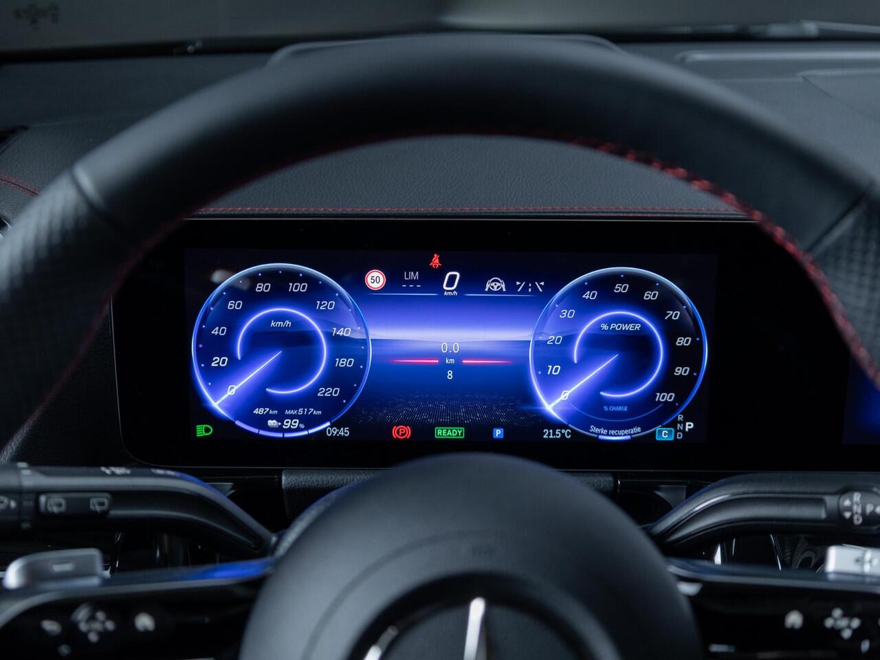 Mercedes-Benz EQA 250+ Business Solution AMG 71 kWh Panorama dak | Trekhaak