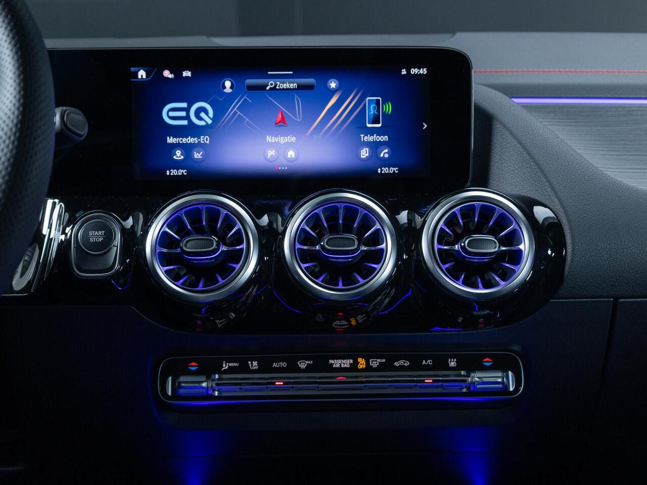 Mercedes-Benz EQA 250+ Business Solution AMG 71 kWh Panorama dak | Trekhaak