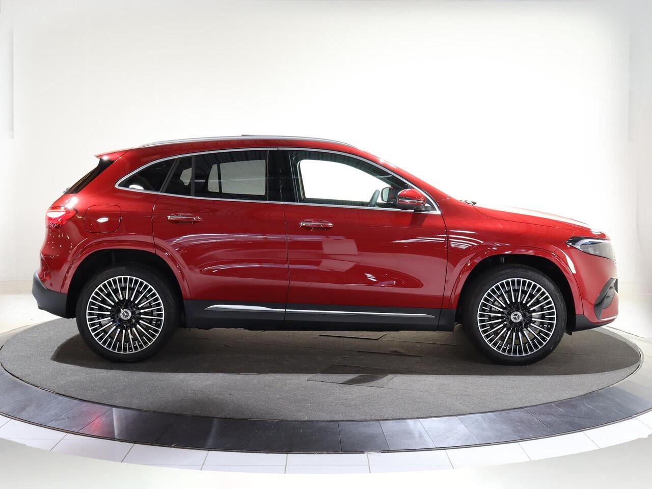 Mercedes-Benz EQA 250+ Business Solution AMG 71 kWh | Panoramaschuifdak | Dodehoekassistent | Head-up | Burmester | Winterpakket |