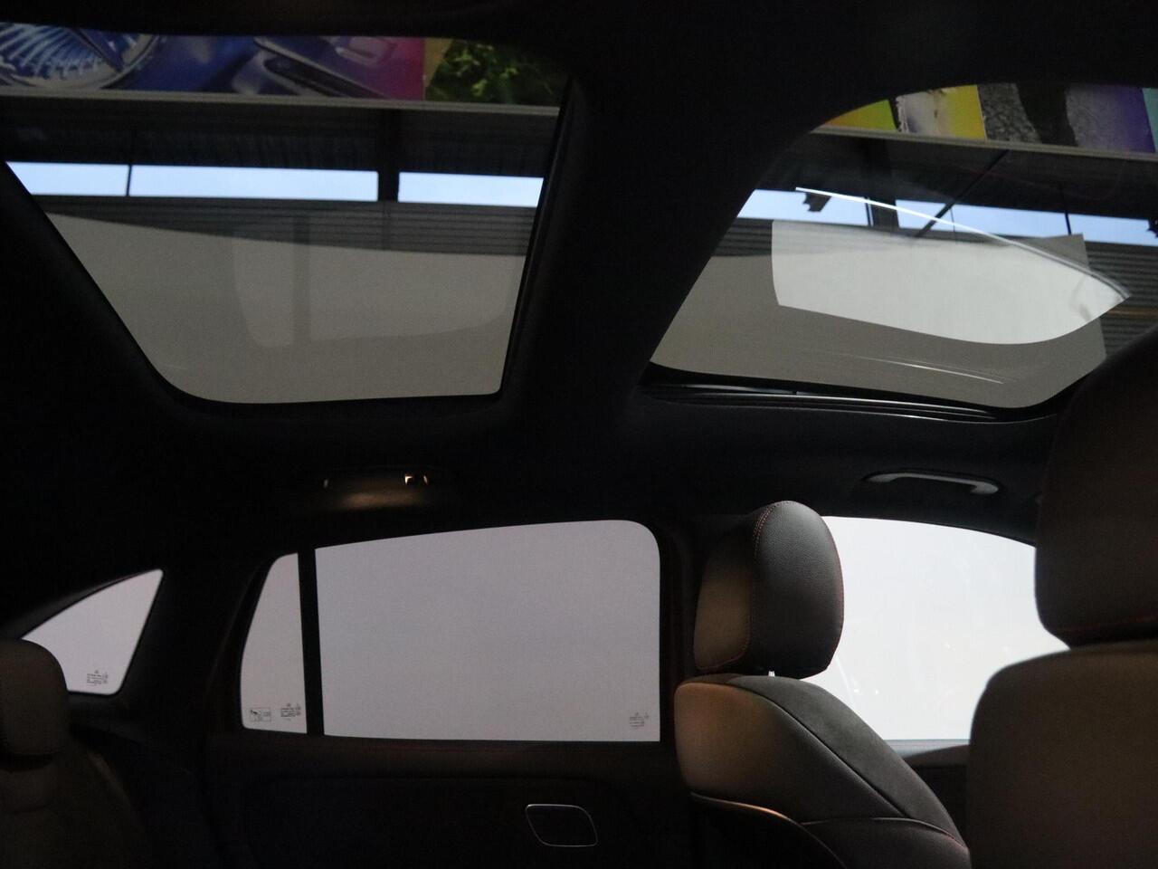 Mercedes-Benz EQA 250+ Business Solution AMG 71 kWh | Panoramaschuifdak | Dodehoekassistent | Head-up | Burmester | Winterpakket |