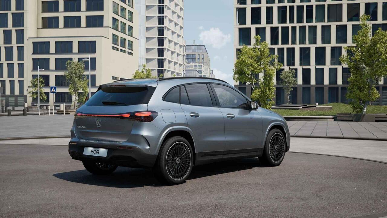 Mercedes-Benz EQA 250+ Business Solution AMG 71 kWh | Panoramaschuifdak | Night | Dodehoekassistent | Head-up | Burmester | Winterpakket |