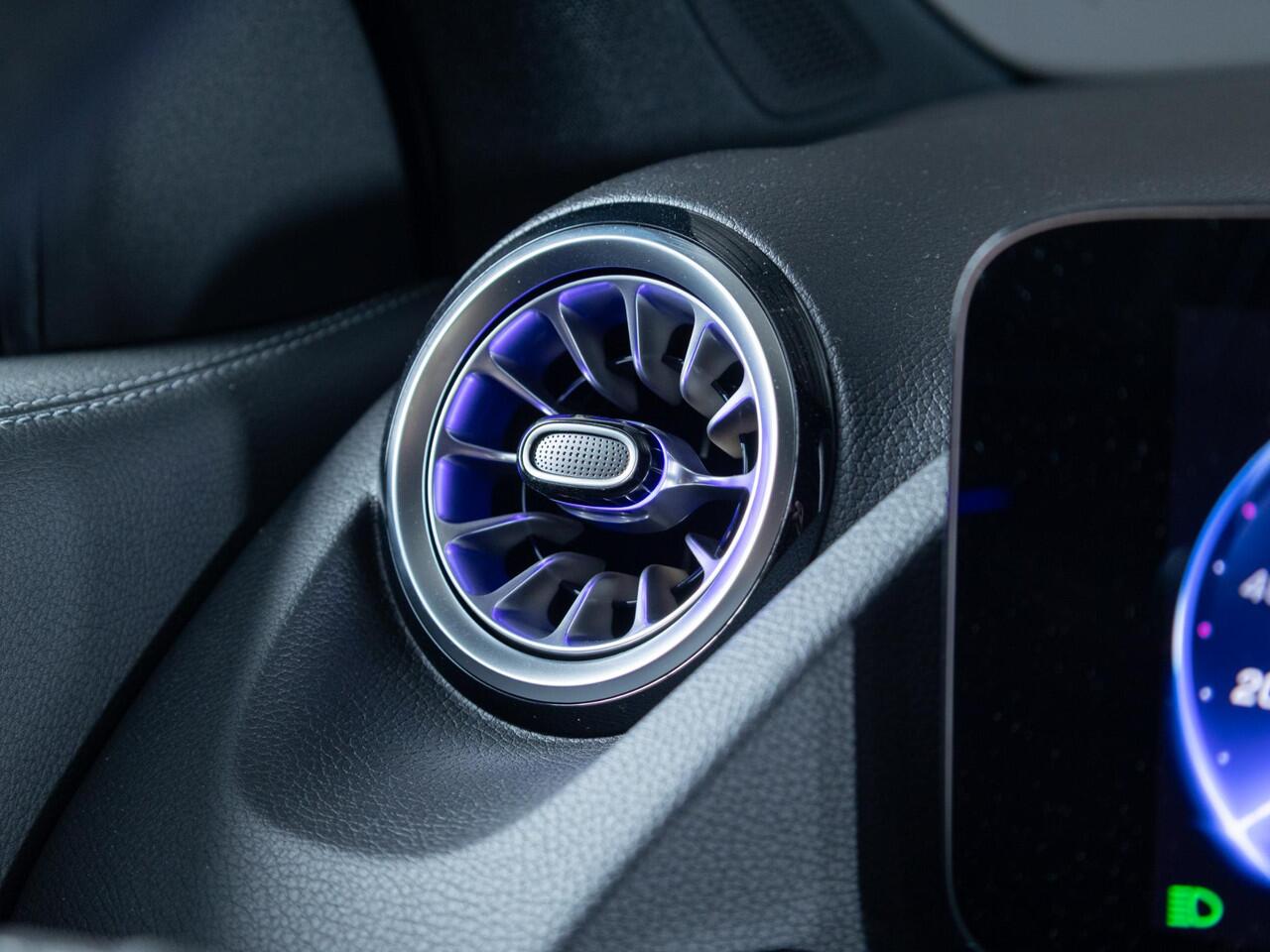 Mercedes-Benz EQA 250+ Business Line LIMITED 71 kWh Panorama dak