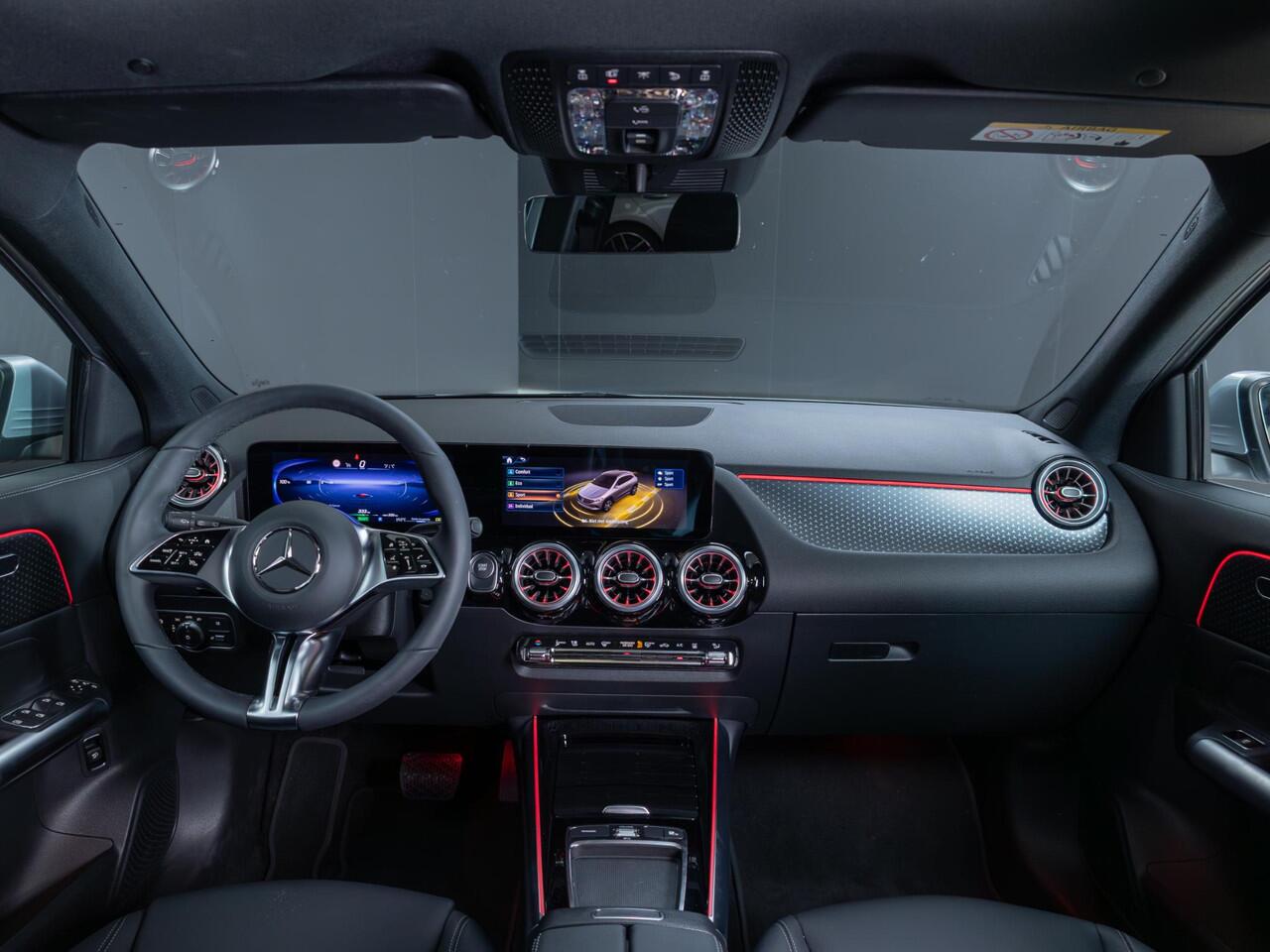 Mercedes-Benz EQA 250+ Business Line LIMITED 71 kWh Panorama dak