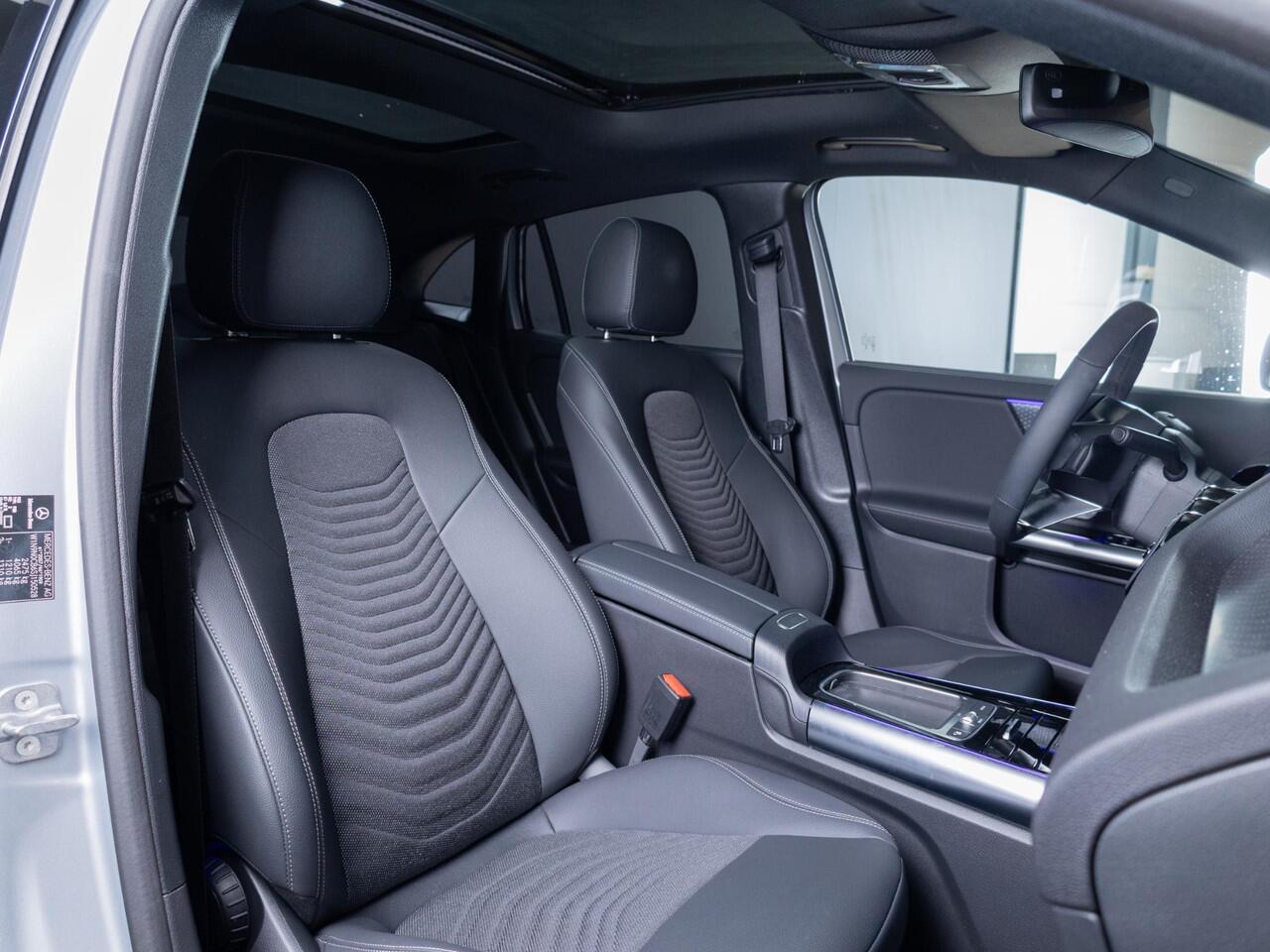 Mercedes-Benz EQA 250+ Business Line LIMITED 71 kWh Panorama dak