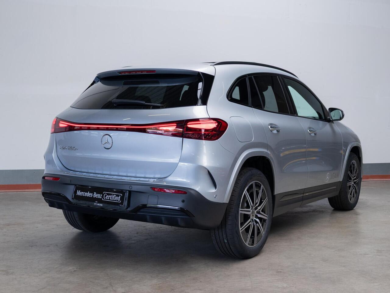 Mercedes-Benz EQA 250+ Business Solution AMG 71 kWh Panorama dak