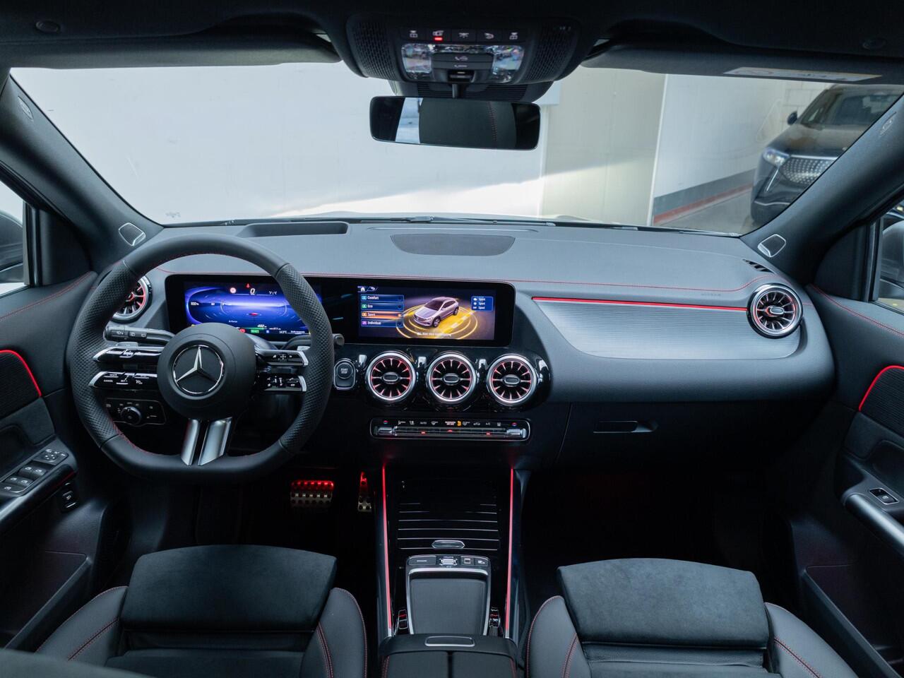 Mercedes-Benz EQA 250+ Business Solution AMG 71 kWh Panorama dak