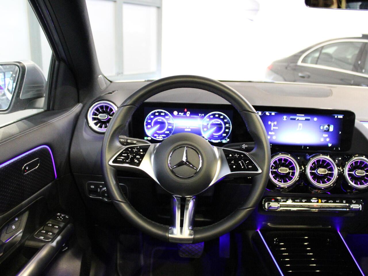 Mercedes-Benz EQA 250+ Business Line 71 kWh Panorama dak