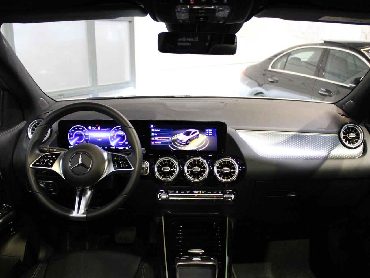 Mercedes-Benz EQA 250+ Business Line 71 kWh Panorama dak