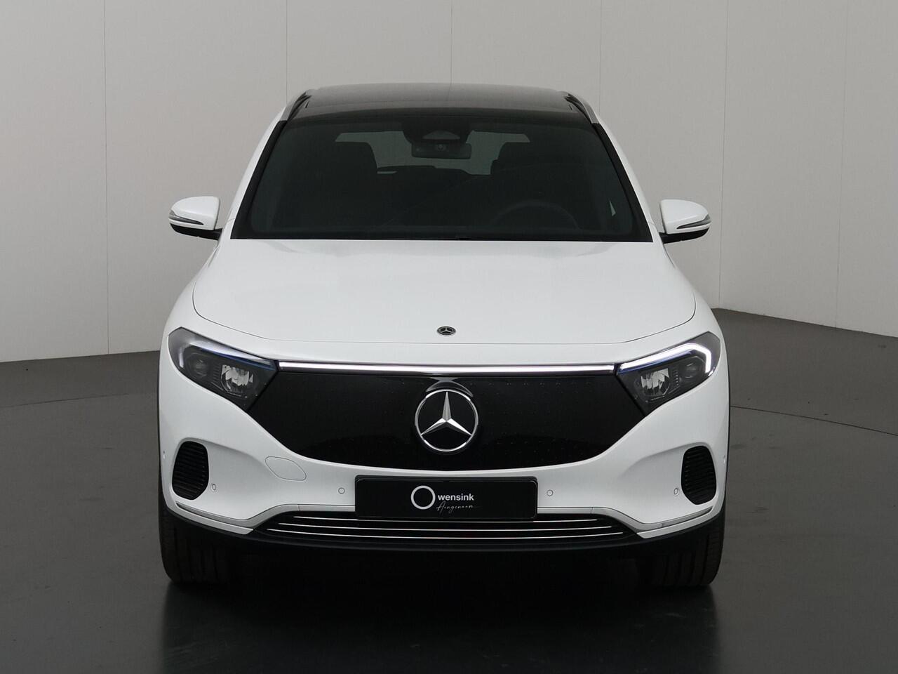 Mercedes-Benz EQA 250+ Business Solution Luxury 71 kWh | Panoramaschuifdak | Winterpakket | Dodehoekassistent |