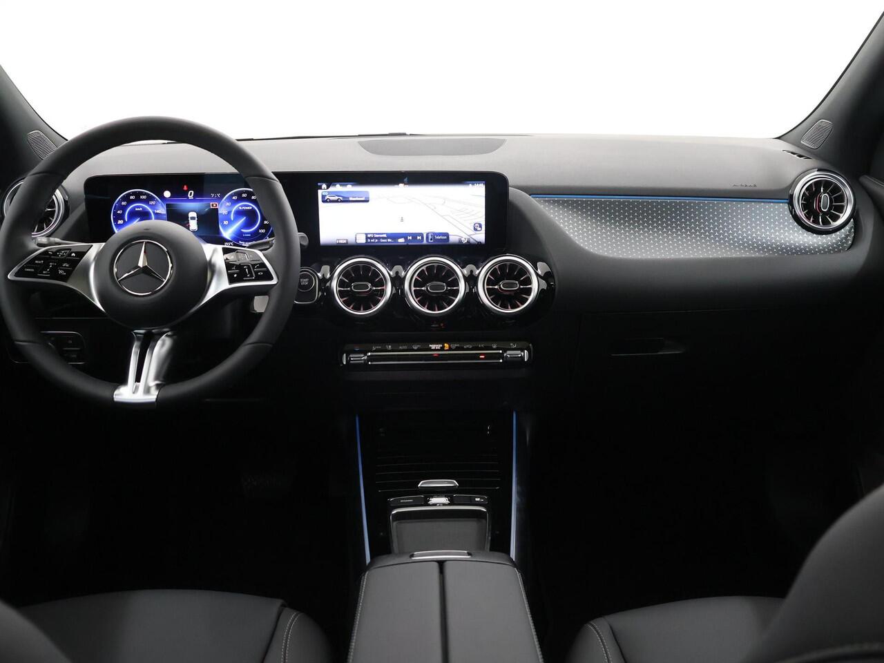 Mercedes-Benz EQA 250+ Business Solution Luxury 71 kWh | Panoramaschuifdak | Winterpakket | Dodehoekassistent |