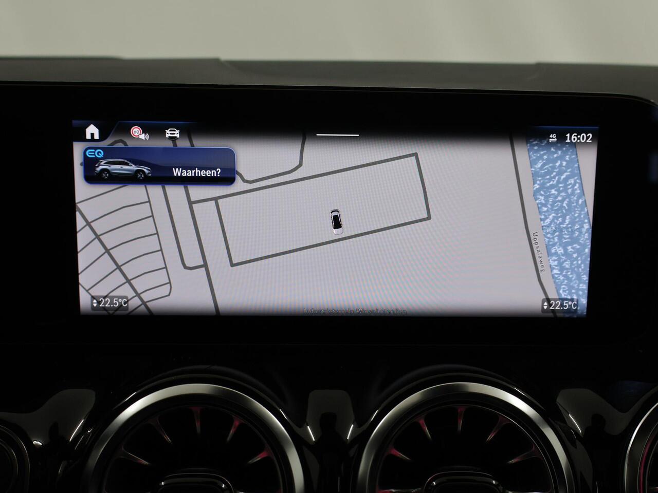 Mercedes-Benz EQA 250+ Business Solution AMG 71 kWh | Panoramaschuifdak | Night | Dodehoekassistent | Head-up | Burmester | Winterpakket |