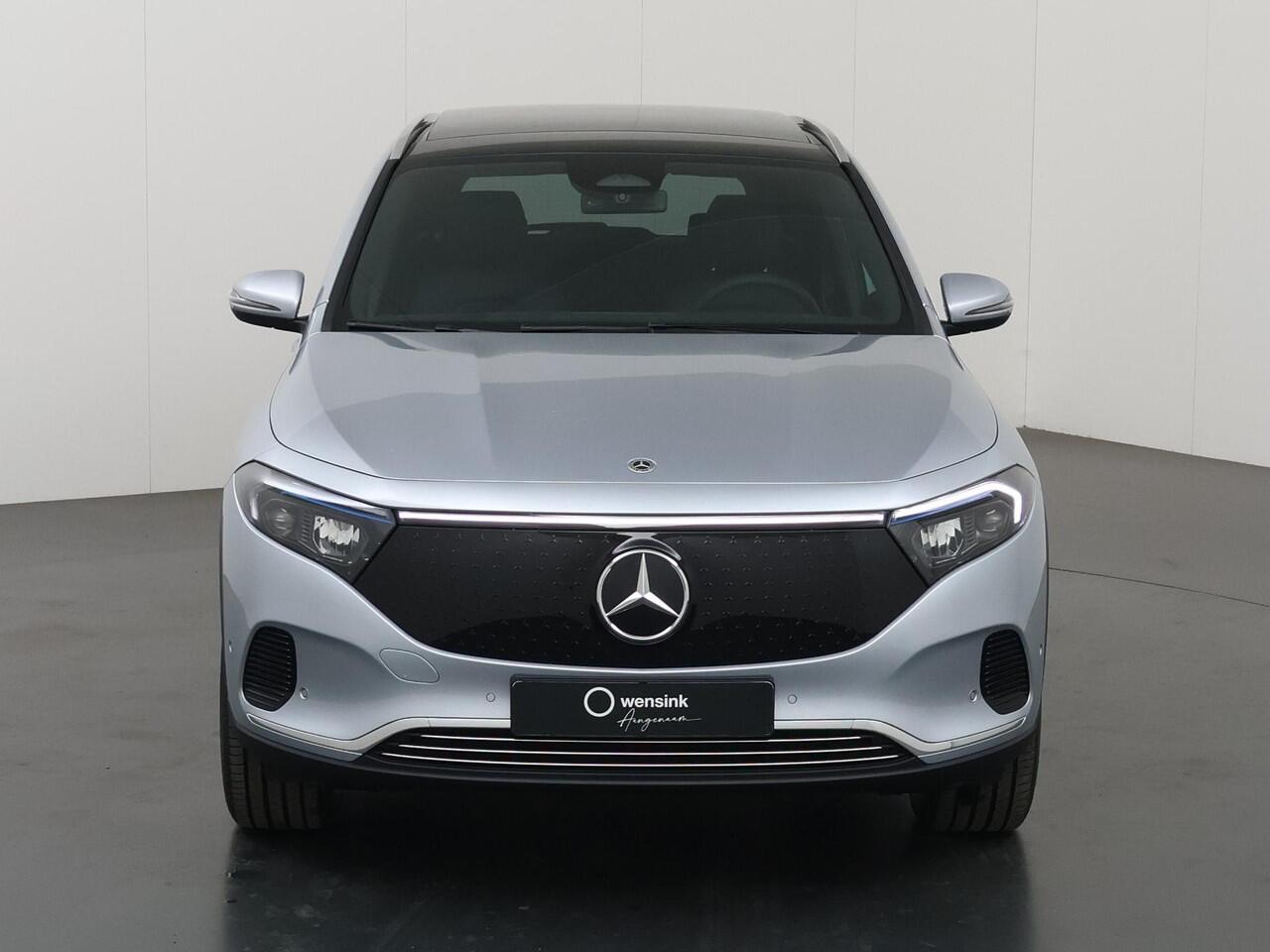Mercedes-Benz EQA 250+ Business Solution Luxury 71 kWh | Panoramaschuifdak | Achteruitrijcamera | Stoelverwarming | Dodehoekassistent |