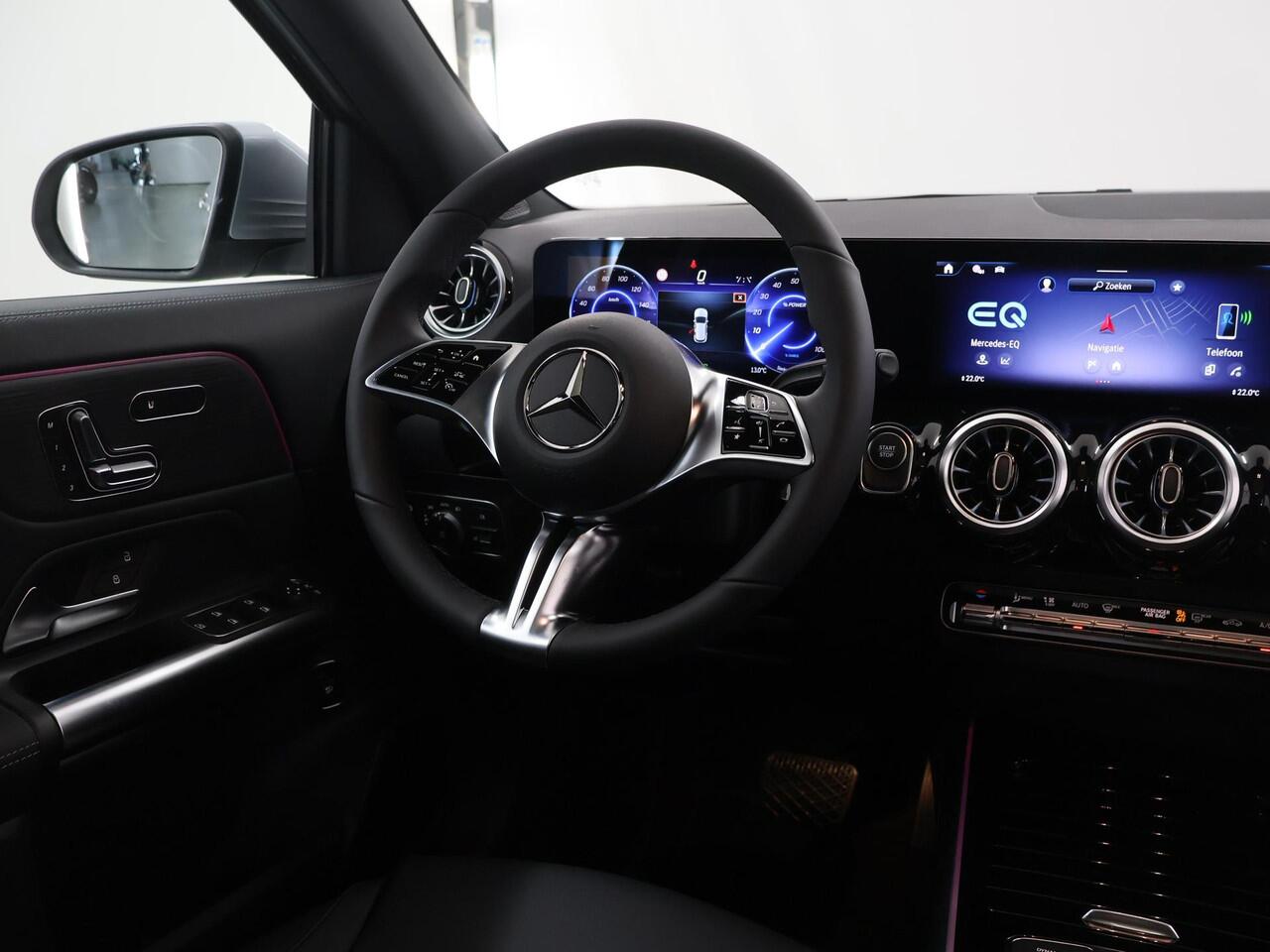 Mercedes-Benz EQA 250+ Business Solution Luxury 71 kWh | Panoramaschuifdak | Achteruitrijcamera | Stoelverwarming | Dodehoekassistent |