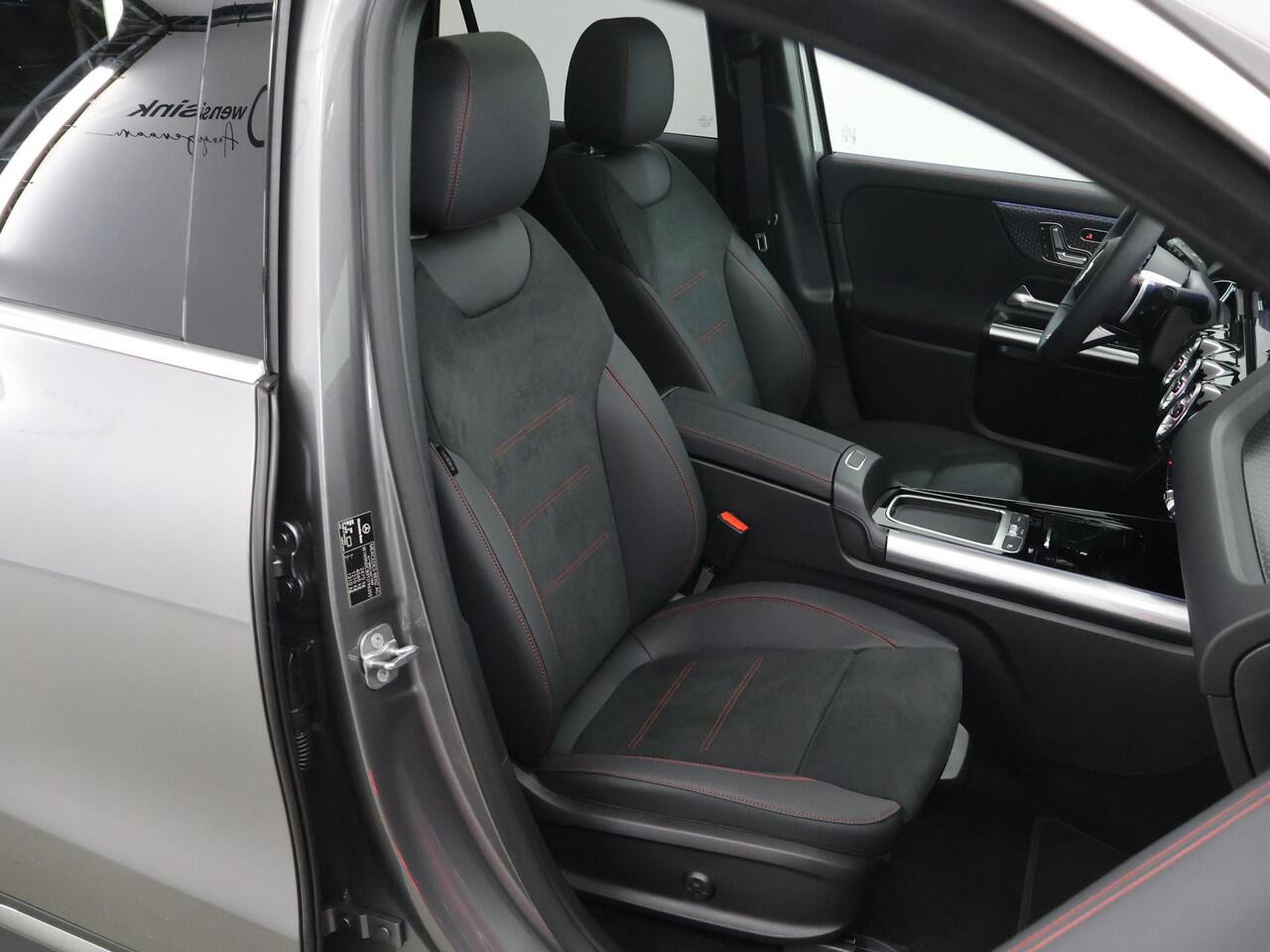 Mercedes-Benz EQA 250+ Business Solution AMG 71 kWh | Panoramaschuifdak | Dodehoekassistent | Head-up | Burmester | Winterpakket |