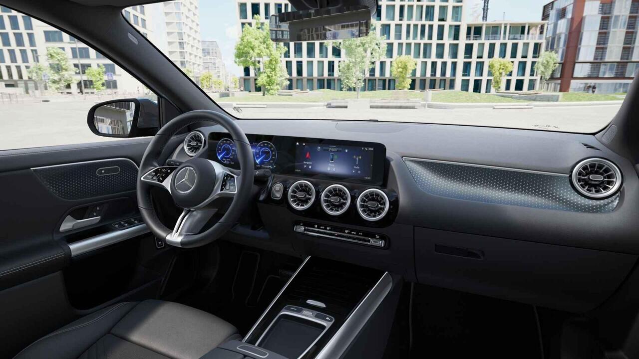 Mercedes-Benz EQA 250+ Business Solution 71 kWh | Panoramaschuifdak | Dodehoekassistent | Essential pakket | Premium Sound system | Achteruitrijcamera | Stoelverwarming voor |