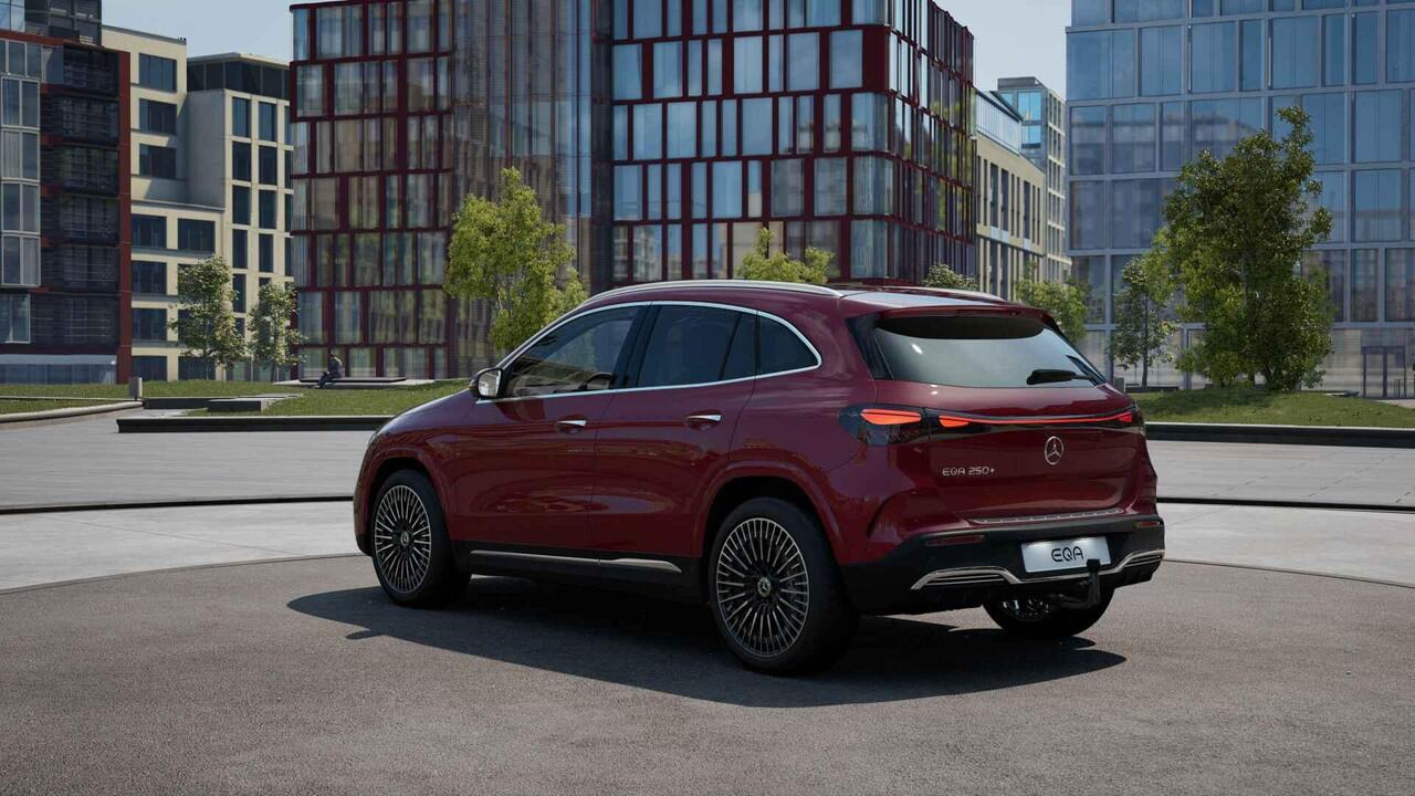 Mercedes-Benz EQA 250+ Business Solution AMG 71 kWh | Panoramaschuifdak | Leder | Head-up | Burmester | Winterpakket | Trekhaak |