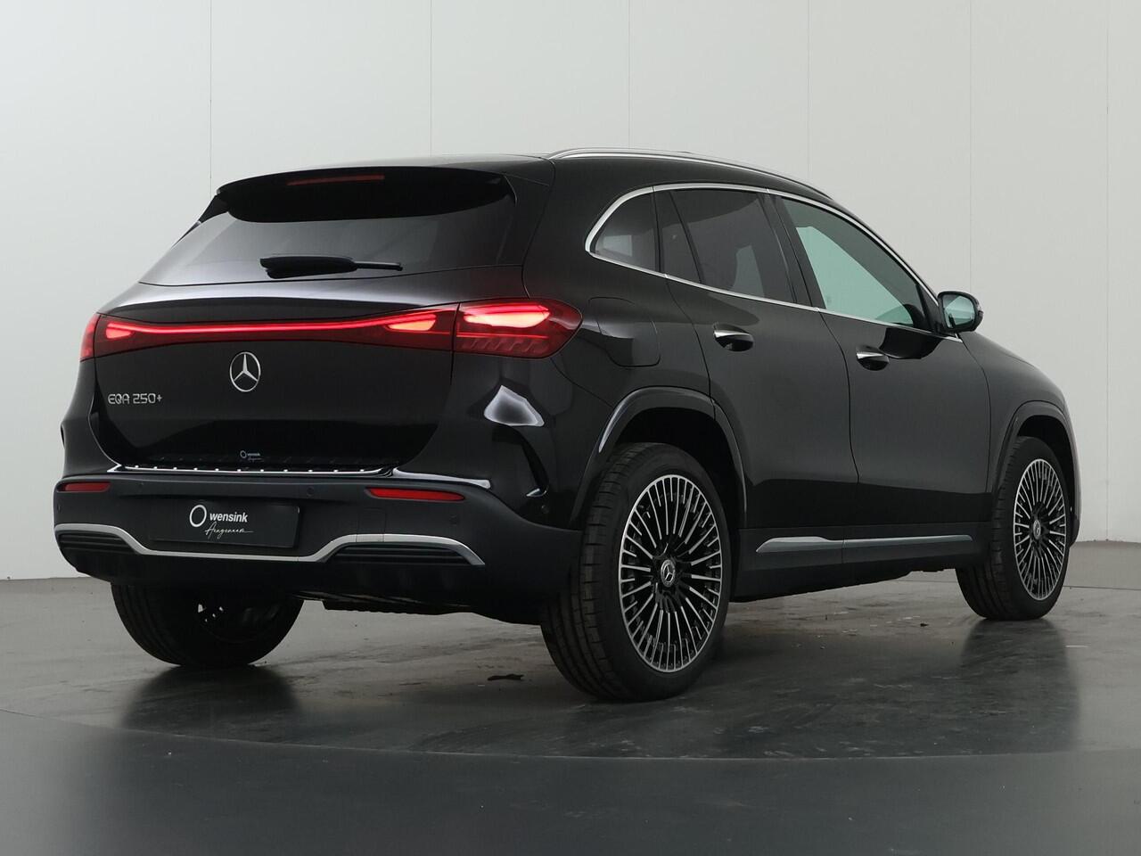 Mercedes-Benz EQA 250+ Business Solution AMG 71 kWh | Panoramaschuifdak | Leder | Head-up | Burmester | Winterpakket |