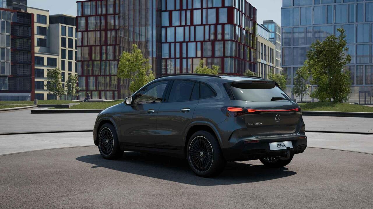 Mercedes-Benz EQA 250+ Business Solution AMG 71 kWh | Panoramaschuifdak | Leder | Head-up | Burmester | Winterpakket | Trekhaak |