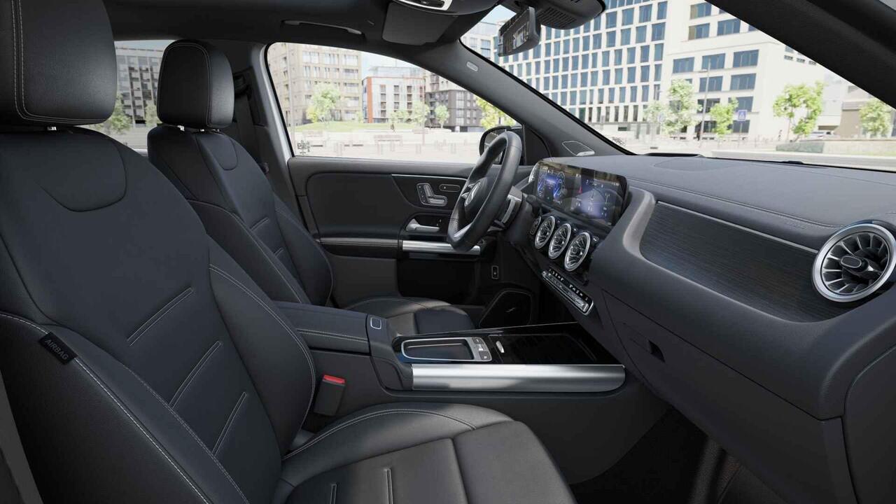 Mercedes-Benz EQA 250+ Business Solution AMG 71 kWh | Panoramaschuifdak | Leder | Head-up | Burmester | Winterpakket | Trekhaak |