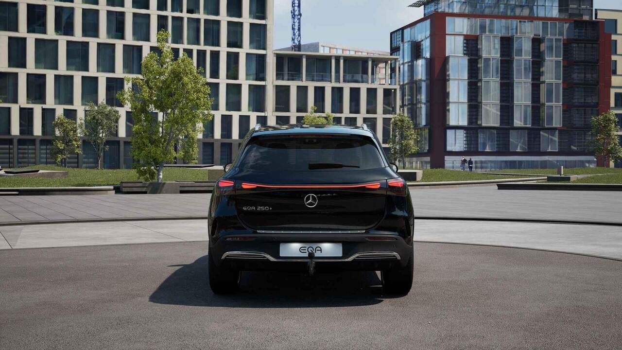 Mercedes-Benz EQA 250+ Business Solution AMG 71 kWh | Panoramaschuifdak | Leder | Head-up | Burmester | Winterpakket |