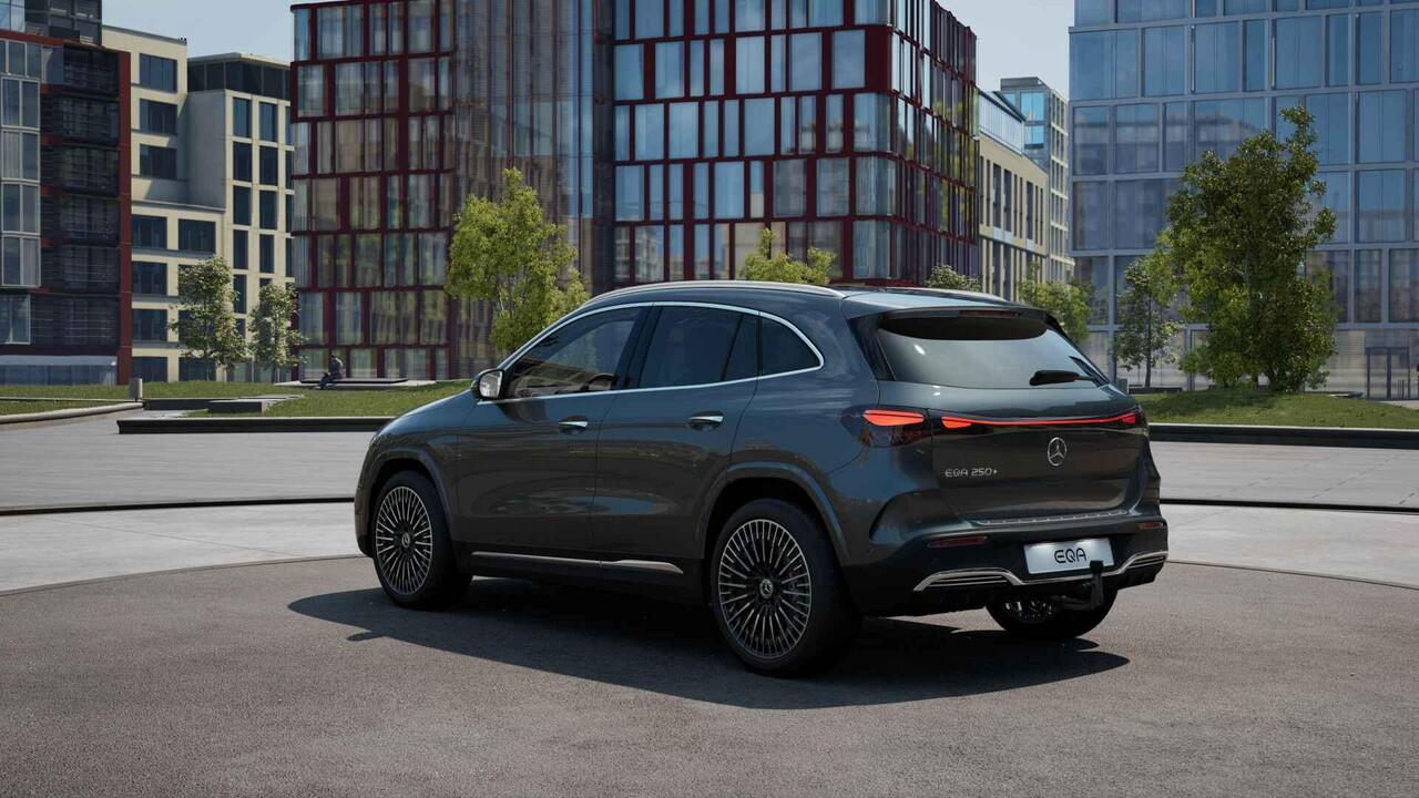 Mercedes-Benz EQA 250+ Business Solution AMG 71 kWh | Panoramaschuifdak | Head-up | Burmester | Winterpakket | Trekhaak |