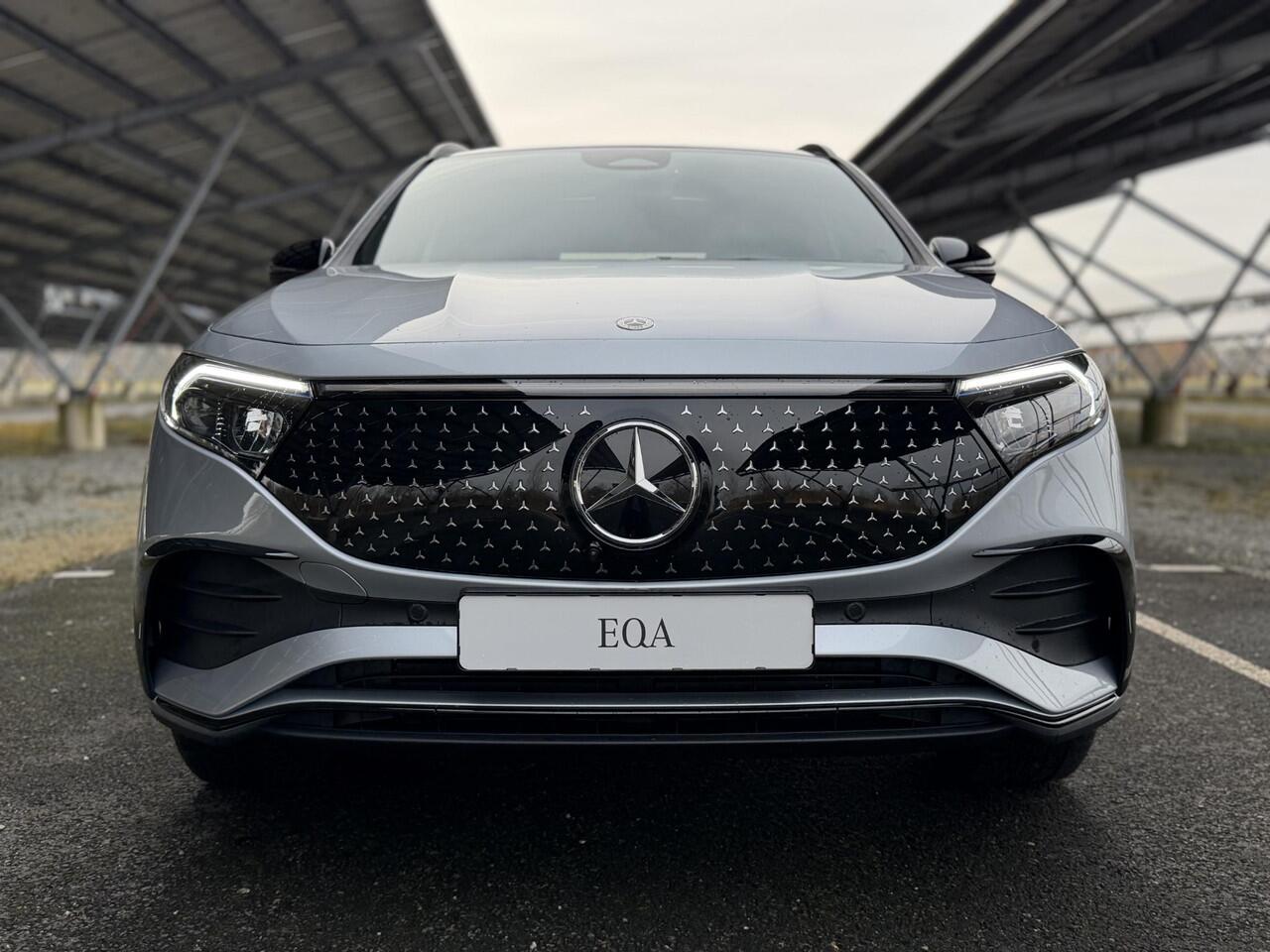 Mercedes-Benz EQA 250+ Business Solution AMG 71 kWh | Night | Panoramaschuifdak | Leder | Head-up | Burmester | Winterpakket |