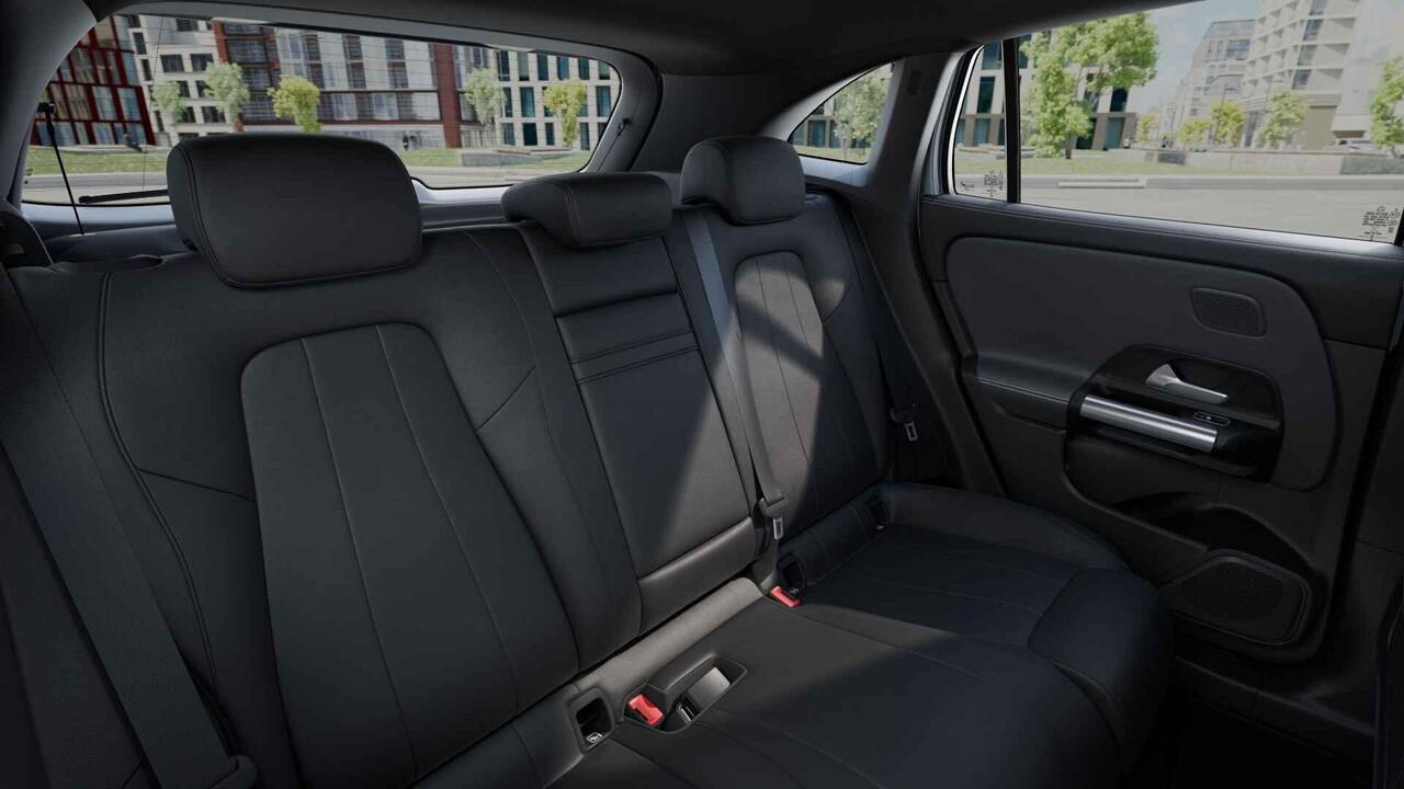 Mercedes-Benz EQA 250+ Business Solution Luxury 71 kWh | Panoramaschuifdak | Achteruitrijcamera | Stoelverwarming | Dodehoekassistent |