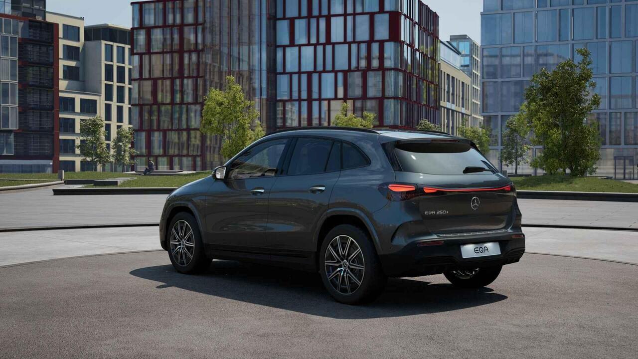 Mercedes-Benz EQA 250+ Business Solution AMG 71 kWh | Panoramaschuifdak | Head-up | Burmester | Winterpakket |