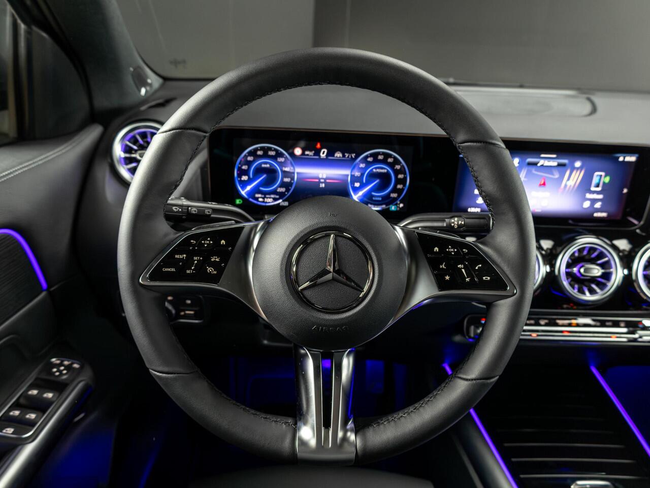 Mercedes-Benz EQA 250+ Business Solution Luxury 71 kWh Panorama dak | Trekhaak